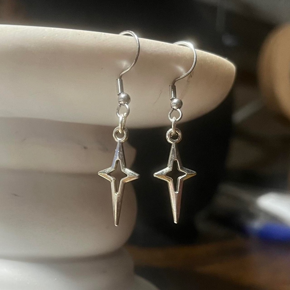 handmade y2k silver mini sparkly star fish hook dangle earrings